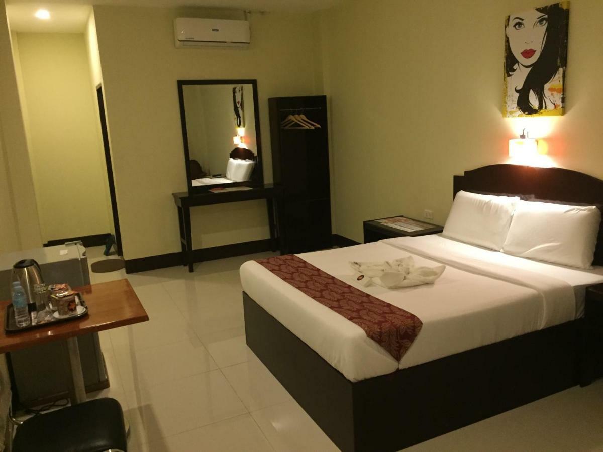 Hollywood Suites General Santos City 外观 照片