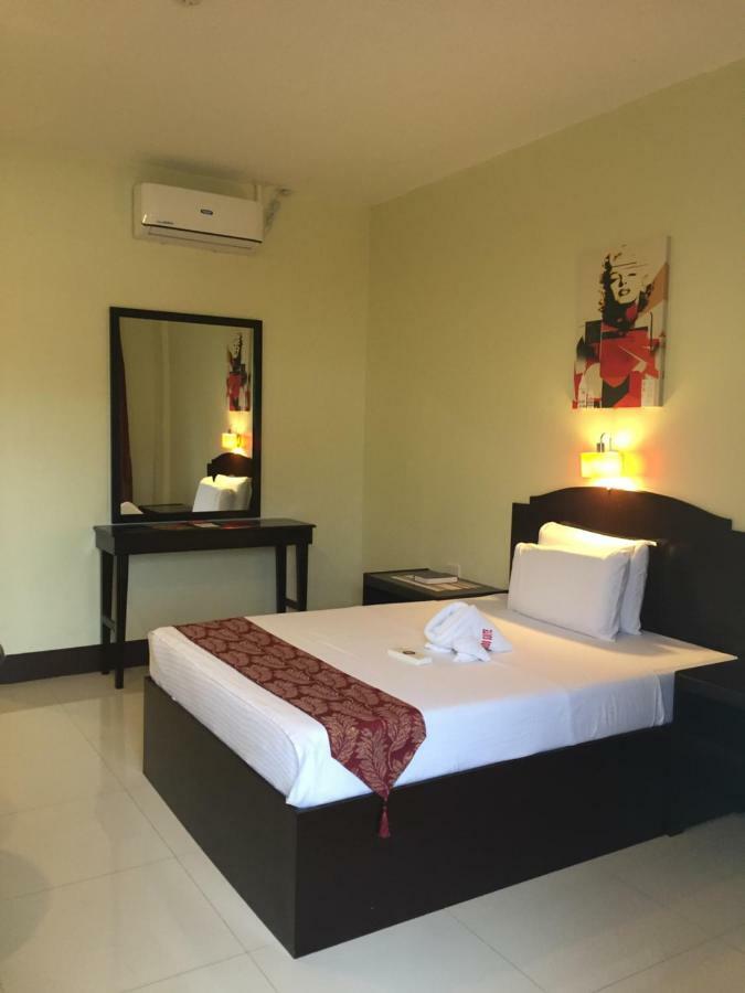 Hollywood Suites General Santos City 外观 照片