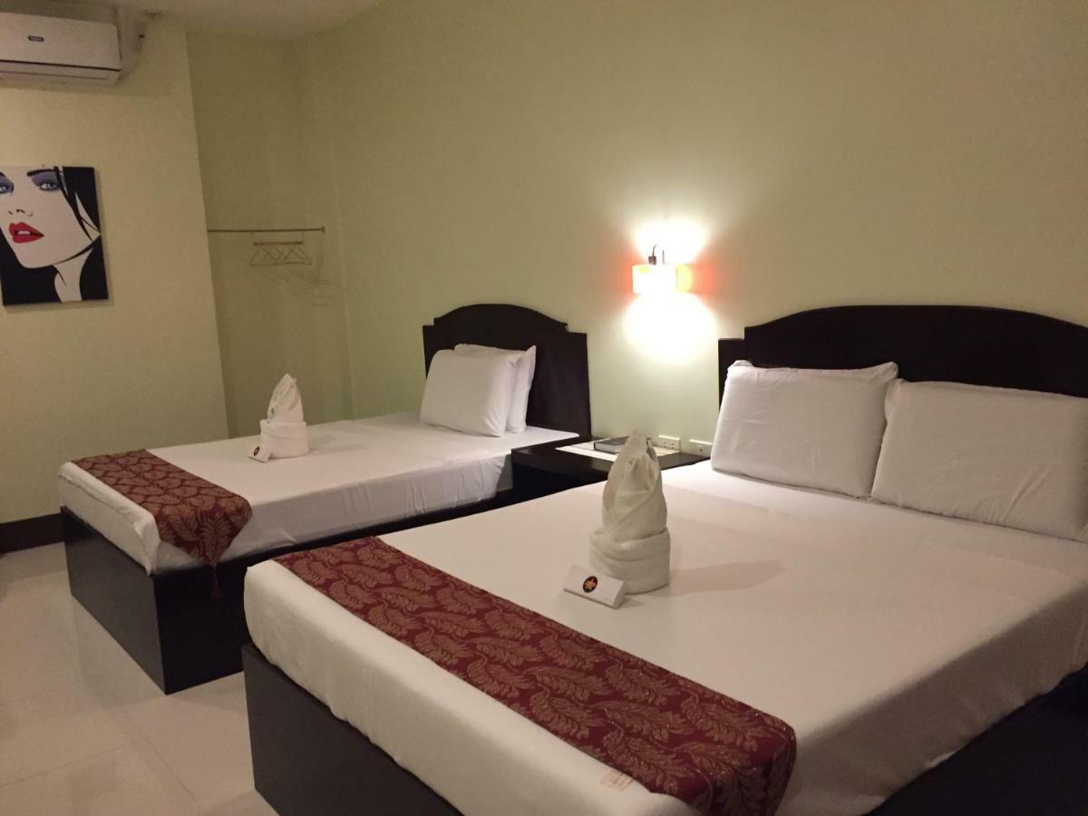Hollywood Suites General Santos City 外观 照片